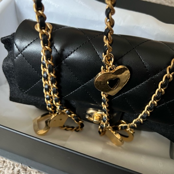 Chanel open heart collection mini handbag - Picture 6 of 7